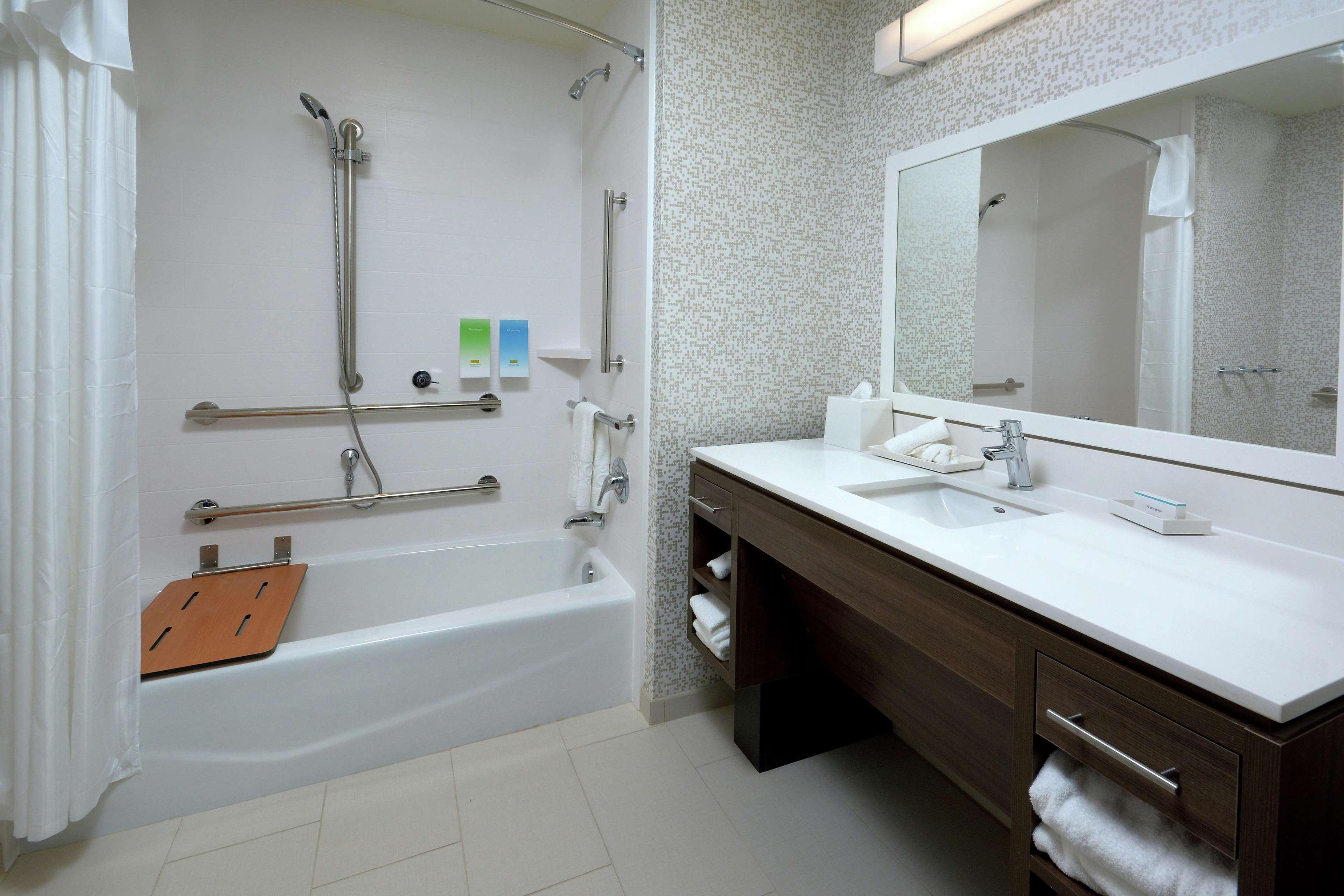 Home2 Suites By Hilton Дънкан Екстериор снимка
